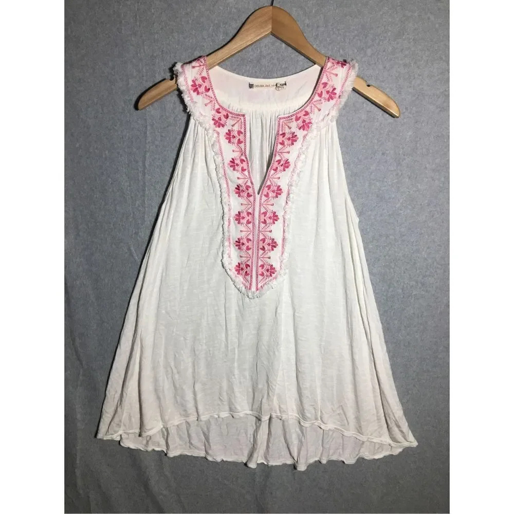 Womens Chelsea and Violet Tank Top Blouse Boho Beachy Embroidery v neck